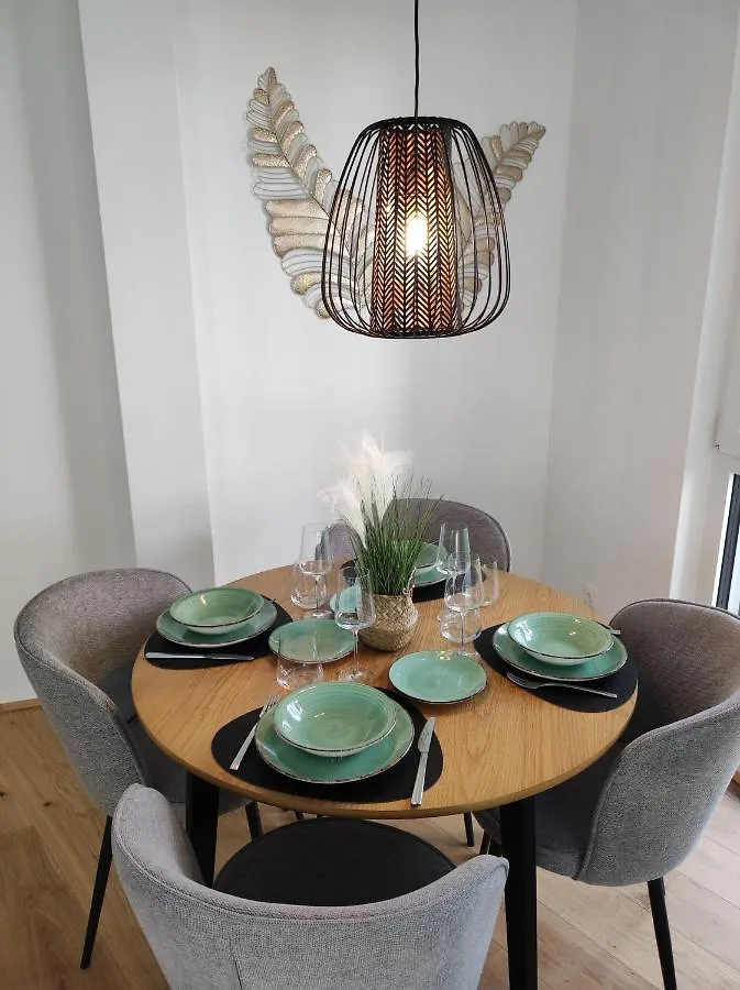 Roksox-Home Apartment Gegenueber Der Uno-City Und Kaiserwasser Vienna